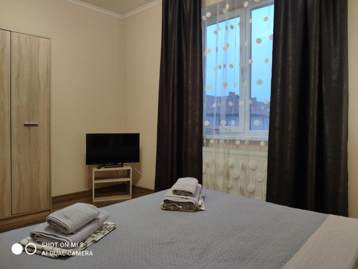Apartments Domovik Мостова 5 Кв 44 Mukatschewo Exterior foto