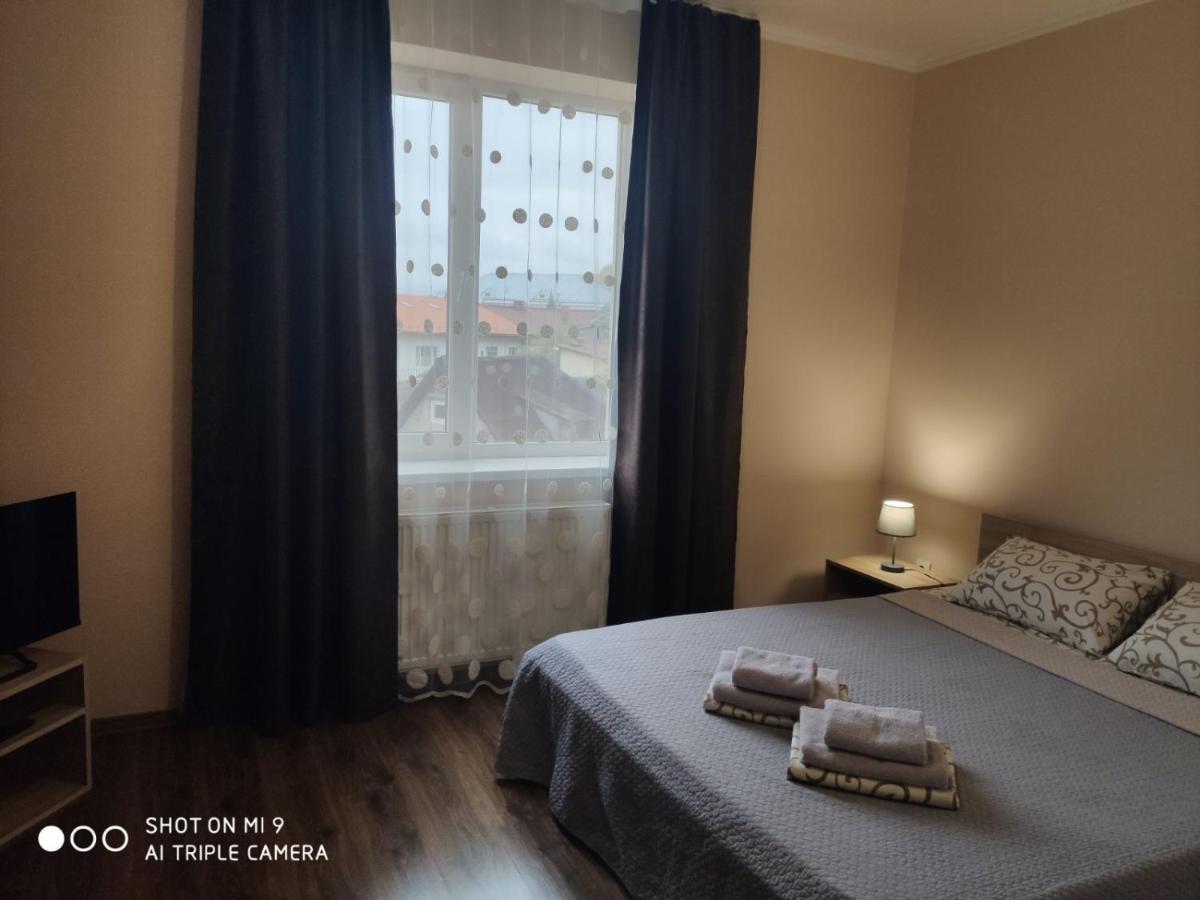Apartments Domovik Мостова 5 Кв 44 Mukatschewo Exterior foto